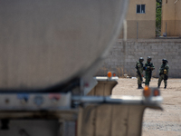 Members of the National Guard and the Army are arresting a man allegedly involved in gasoline trafficking in Ciudad Juarez, Chihuahua. A day...