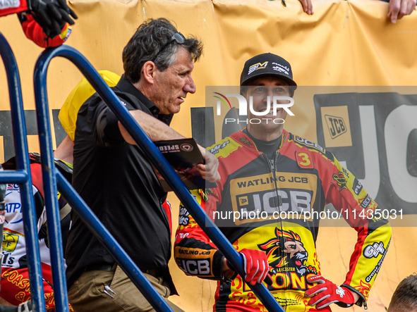 Belle Vue Aces' Team Manager Mark Lemon (left) is chatting with fellow Aussie Leicester Lions' Sam Masters during the Rowe Motor Oil Premier...