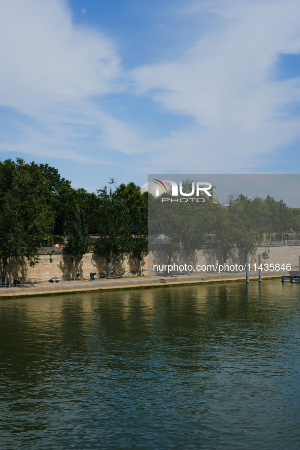 A hot air balloon is appearing in the Tuileries Garden, perhaps as the future cauldron for the Paris Olympic Games. 