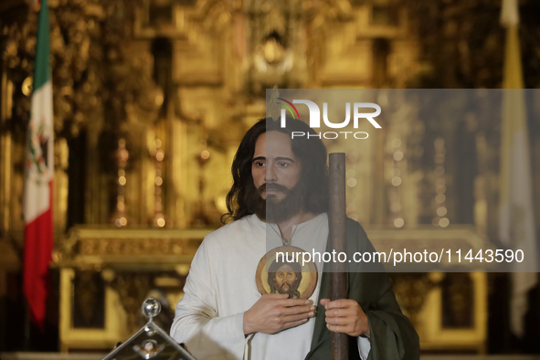 I am viewing the relics of St. Jude Thaddeus inside the Metropolitan Cathedral in Mexico City, Mexico, on a work carried out jointly by the...