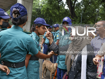 University teachers are marching under a united front 'Anti-Repression Teachers' to demand justice for victims arrested and killed in the re...