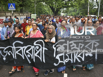 University teachers are marching under a united front 'Anti-Repression Teachers' to demand justice for victims arrested and killed in the re...