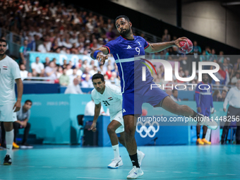 Melvyn Richardson of the France Team is shooting the ball during the Men's Preliminary Round Group B match between France and Egypt on day f...