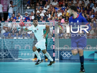 Yehia ELDERAA of the Egypt Team is playing during the men's Handball Preliminary Round - Group B match between France and Egypt in Paris, Fr...