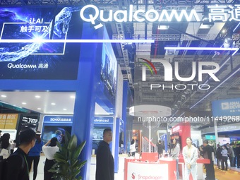 Visitors are visiting the stand of Qualcomm at the 2023 CIIE in Shanghai, China, on November 6, 2023. (