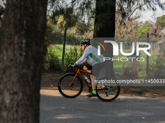 People are taking advantage of the weather to go out, exercise, and engage in outdoor activities in Buenos Aires, Argentina, on August 2, 20...