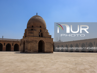 The mosque of Ibn Tulun is being commissioned by Ahmad Ibn Tulun, 'Abbasid governor of Egypt. Construction is beginning in 263 AH/876 AD and...