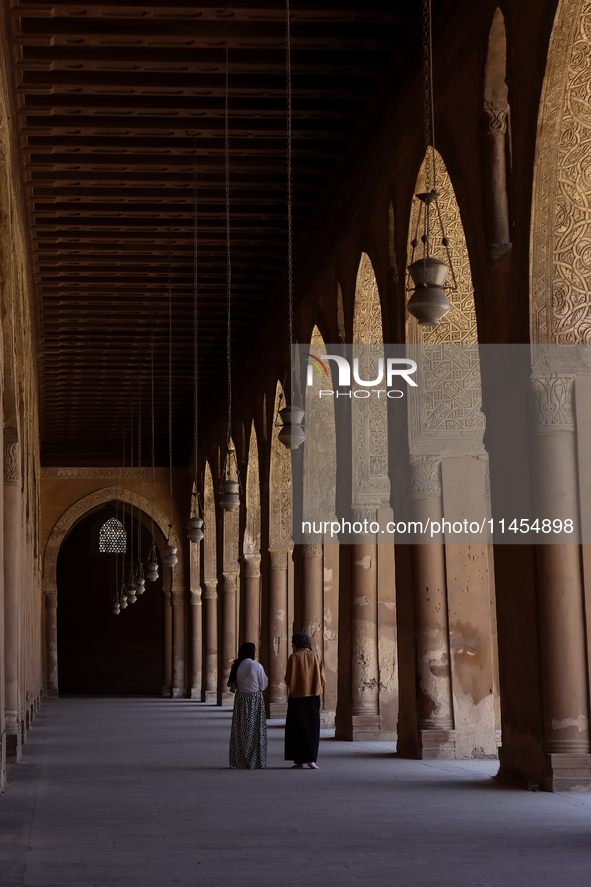 The mosque of Ibn Tulun is being commissioned by Ahmad Ibn Tulun, 'Abbasid governor of Egypt. Construction is beginning in 263 AH/876 AD and...