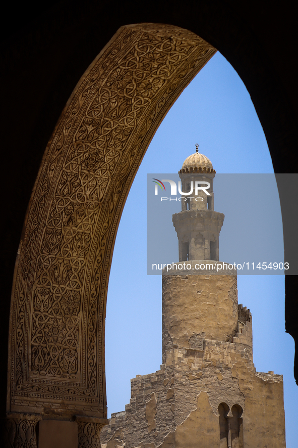 The mosque of Ibn Tulun is being commissioned by Ahmad Ibn Tulun, 'Abbasid governor of Egypt. Construction is beginning in 263 AH/876 AD and...