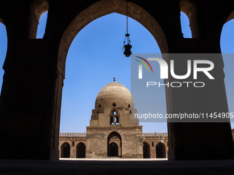 The mosque of Ibn Tulun is being commissioned by Ahmad Ibn Tulun, 'Abbasid governor of Egypt. Construction is beginning in 263 AH/876 AD and...