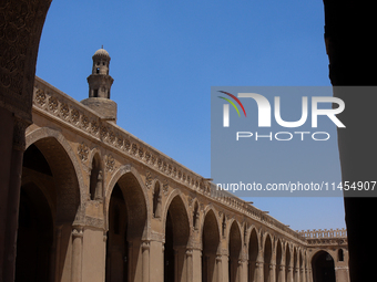 The mosque of Ibn Tulun is being commissioned by Ahmad Ibn Tulun, 'Abbasid governor of Egypt. Construction is beginning in 263 AH/876 AD and...