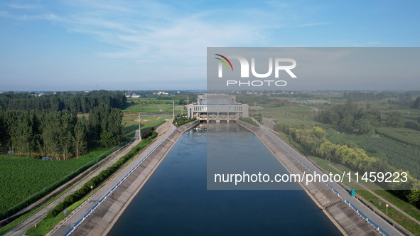 The Tanzhai Village section of the first phase of the Middle Route of the South-to-North Water Diversion Project is being viewed in Nanyang,...