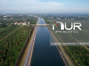 The Tanzhai Village section of the first phase of the Middle Route of the South-to-North Water Diversion Project is being viewed in Nanyang,...