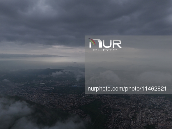 Clouds Hover Over The Mountains During The Monsoon Rain Season In Ajmer, India On 08 August 2024.