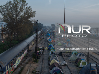 A line of tents in Idomeni´s railway on April 6, 2016.. A plan to send back migrants from Greece to Turkey sparked demonstrations by local r...