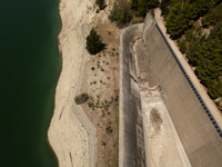 With the release of the last 2 million cubic meters of water still available for irrigation use, the Occhito dam, the largest artificial res...