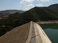 With the release of the last 2 million cubic meters of water still available for irrigation use, the Occhito dam, the largest artificial res...