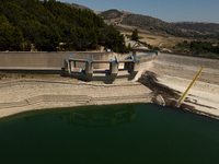 With the release of the last 2 million cubic meters of water still available for irrigation use, the Occhito dam, the largest artificial res...