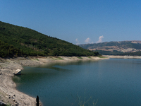 With the release of the last 2 million cubic meters of water still available for irrigation use, the Occhito dam, the largest artificial res...