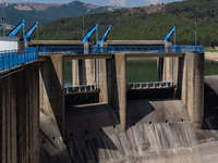 With the release of the last 2 million cubic meters of water still available for irrigation use, the Occhito dam, the largest artificial res...