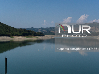 With the release of the last 2 million cubic meters of water still available for irrigation use, the Occhito dam, the largest artificial res...