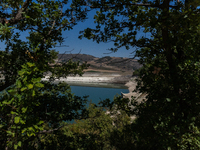 With the release of the last 2 million cubic meters of water still available for irrigation use, the Occhito dam, the largest artificial res...