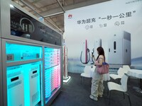 Visitors are visiting the ''Huawei Liquid Cooled Supercharge'' at the 2024 Beijing International Charging Pile and Power Station Exhibition...