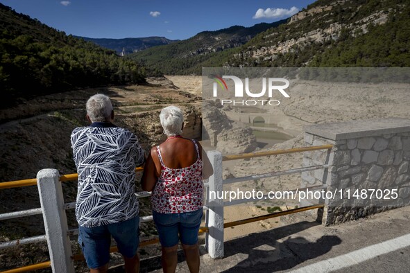 The Ulldecona reservoir in southern Catalonia, 2 hours from Barcelona, is being well below 1% of its water capacity. Despite the rains of re...