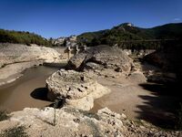 The Ulldecona reservoir in southern Catalonia, 2 hours from Barcelona, is being well below 1% of its water capacity. Despite the rains of re...