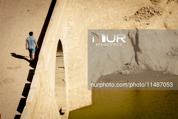 The Ulldecona reservoir in southern Catalonia, 2 hours from Barcelona, is being well below 1% of its water capacity. Despite the rains of re...