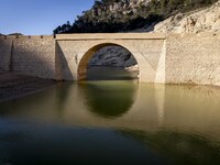 The Ulldecona reservoir in southern Catalonia, 2 hours from Barcelona, is being well below 1% of its water capacity. Despite the rains of re...