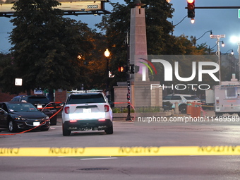 Police are involved in a shooting that is leaving one suspect dead and two victims critically wounded by the suspect shooting at them in Chi...