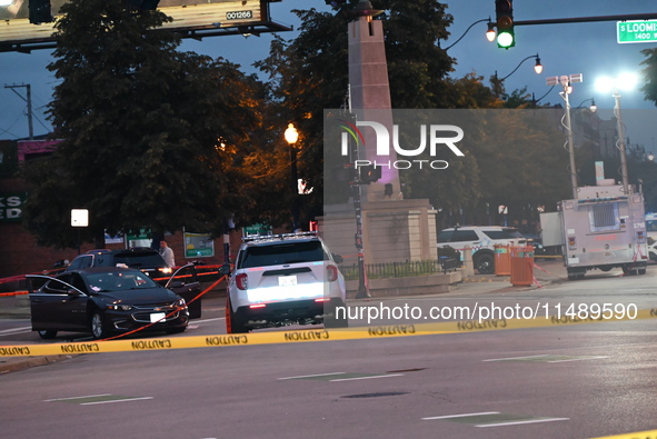 Police are involved in a shooting that is leaving one suspect dead and two victims critically wounded by the suspect shooting at them in Chi...