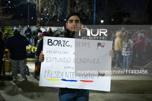 Venezuelans in Santiago, Chile, on August 17, 2024, are holding a demonstration in support of Edmundo Gonzalez, the opposition candidate run...