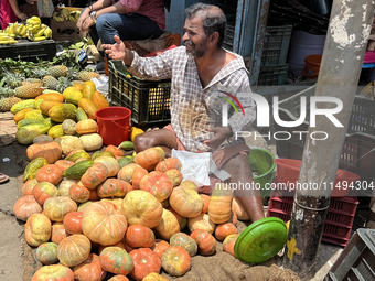 Fruits and vegetables are being sold at the Chalai market in Thiruvananthapuram, Kerala, India, on April 13, 2024. The Chalai Market (Chalai...