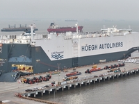 HOEGH AURORA, the world's largest and most environmentally friendly vehicle carrier, docks at Taicang Port Area to load vehicles on its maid...