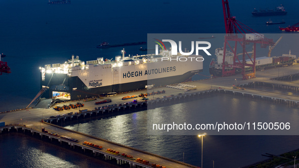 HOEGH AURORA, the world's largest and most environmentally friendly vehicle carrier, docks at Taicang Port Area to load vehicles on its maid...