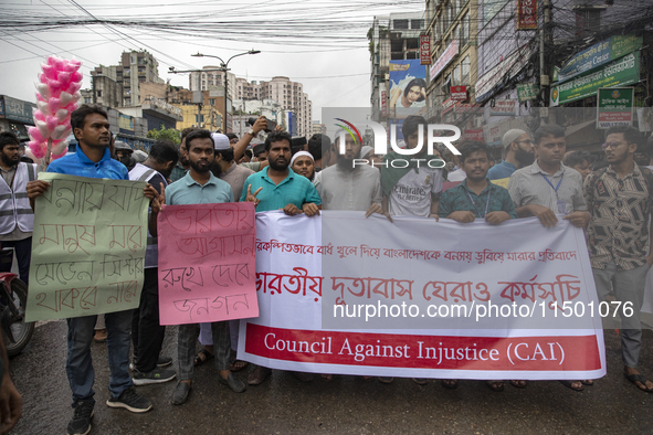 Students and Gono Odhikar Parishad take out a protest towards the High Commission of India in Bangladesh on August 22, 2024. 