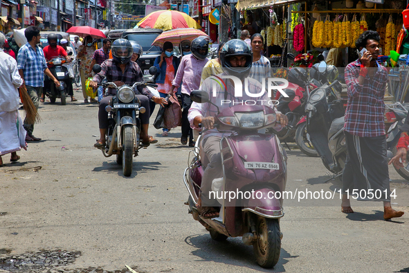 A busy street in the Chalai market in Thiruvananthapuram, Kerala, India, on April 13, 2024. The Chalai Market (Chalai bazaar) is Kerala's ol...