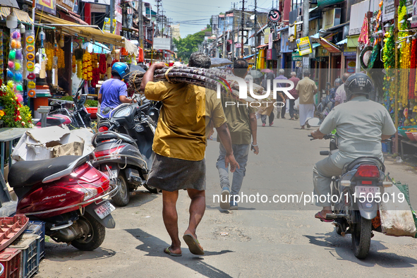 A busy street in the Chalai market in Thiruvananthapuram, Kerala, India, on April 13, 2024. The Chalai Market (Chalai bazaar) is Kerala's ol...