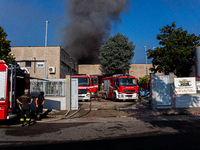 A fire breaks out at dawn on Saturday, August 24, in a food company in Pozzuoli, in the province of Naples. The blaze, still ongoing at arou...