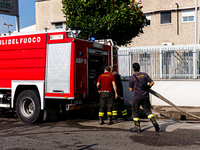 A fire breaks out at dawn on Saturday, August 24, in a food company in Pozzuoli, in the province of Naples. The blaze, still ongoing at arou...