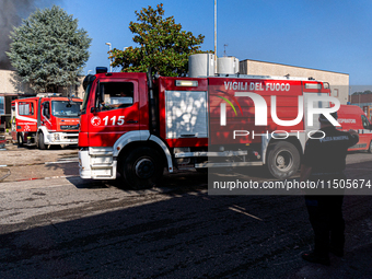 A fire breaks out at dawn on Saturday, August 24, in a food company in Pozzuoli, in the province of Naples. The blaze, still ongoing at arou...