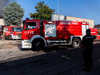 A fire breaks out at dawn on Saturday, August 24, in a food company in Pozzuoli, in the province of Naples. The blaze, still ongoing at arou...