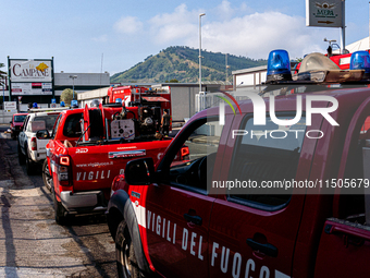 A fire breaks out at dawn on Saturday, August 24, in a food company in Pozzuoli, in the province of Naples. The blaze, still ongoing at arou...