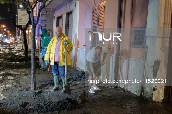 A flash flood occurs in Baiano, in the province of Avellino, on August 27. In the late afternoon, the streets become torrents of mud that in...