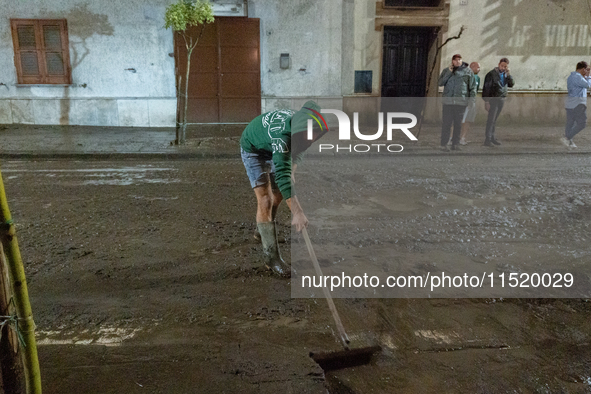 A flash flood occurs in Baiano, in the province of Avellino, on August 27. In the late afternoon, the streets become torrents of mud that in...