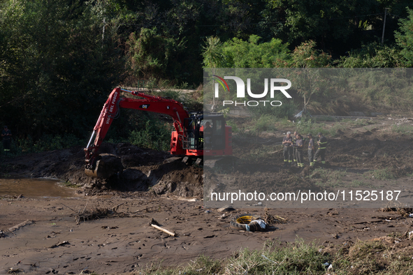 The search for the two missing people in San Felice a Cancello, in the Caserta area, continues unabated. Mother and son are swept away by th...