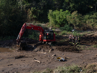 The search for the two missing people in San Felice a Cancello, in the Caserta area, continues unabated. Mother and son are swept away by th...