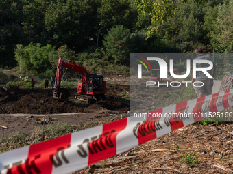 The search for the two missing people in San Felice a Cancello, in the Caserta area, continues unabated. Mother and son are swept away by th...